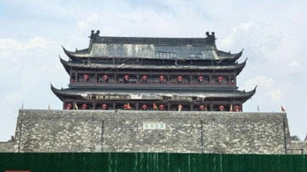 行业领先的股票配资平台 凤阳鼓楼瓦片脱落背后：涉事公司十年前曾因违规施工致文保建筑被烧毁